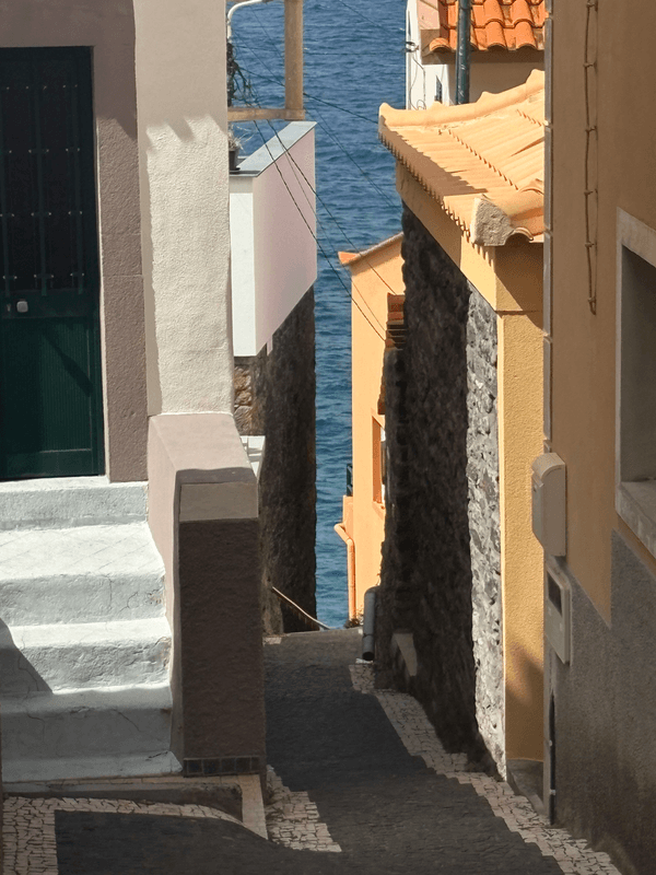Ruelle dans le village