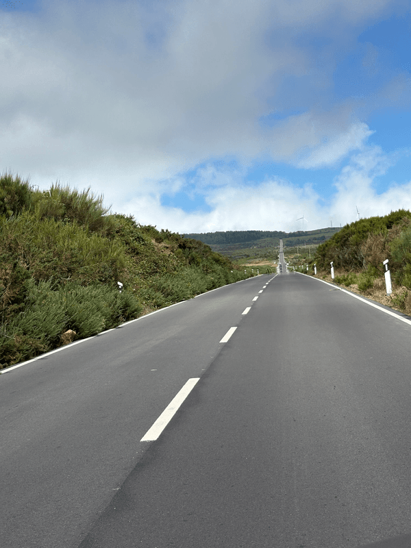 Route sur la plateau